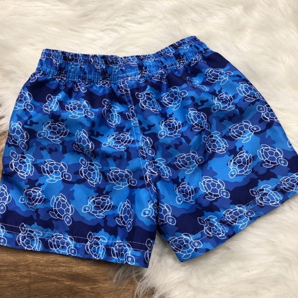 Adorable Boys 18 Months Blue Turtle Swim Trunks 

Great for beach, pool,… - Picture 2 of 4